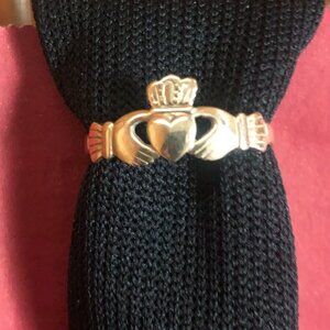 14K yellow gold  Claddagh Irish Ring- Size 11.5